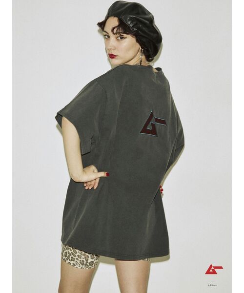 jouetie(ジュエティ)の「ムー BIG Tシャツ【コラボ】(Tシャツ/カットソー・レディース・ブラック/オフホワイト/ブルー・MEDIUM)」の10枚目の写真