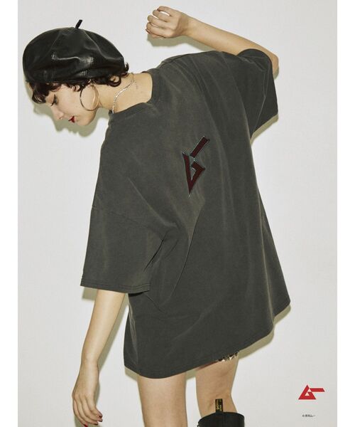 jouetie(ジュエティ)の「ムー BIG Tシャツ【コラボ】(Tシャツ/カットソー・レディース・ブラック/オフホワイト/ブルー・MEDIUM)」の19枚目の写真