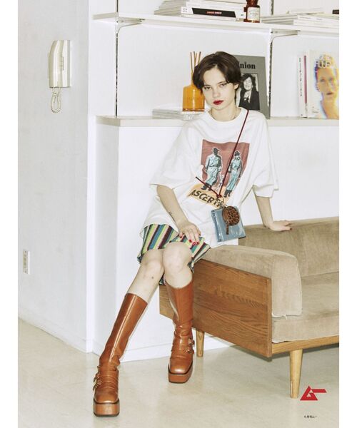 jouetie(ジュエティ)の「ムー BIG Tシャツ【コラボ】(Tシャツ/カットソー・レディース・ブラック/オフホワイト/ブルー・MEDIUM)」の7枚目の写真