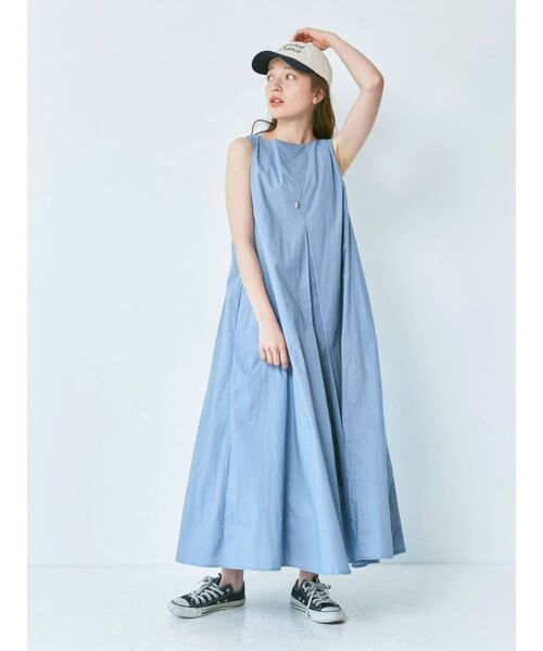 Ungrid(アングリッド)の「2Wayタックデザインフレアワンピース(ワンピース・レディース・オフホワイト/ブルー/ブラック・FREE)」の16枚目の写真