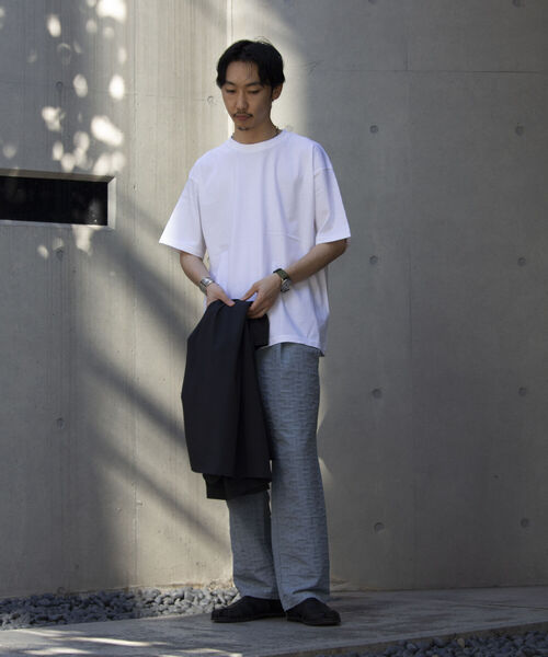 GLOSTER(グロスター)の「【GLOSTER/グロスター】バックプリント フォトプリントクルーネックTシャツ ドロップショルダー(Tシャツ/カットソー・メンズ・ブラック/ホワイト系その他2/ホワイト系その他/アッシュグレー・L/M)」の22枚目の写真