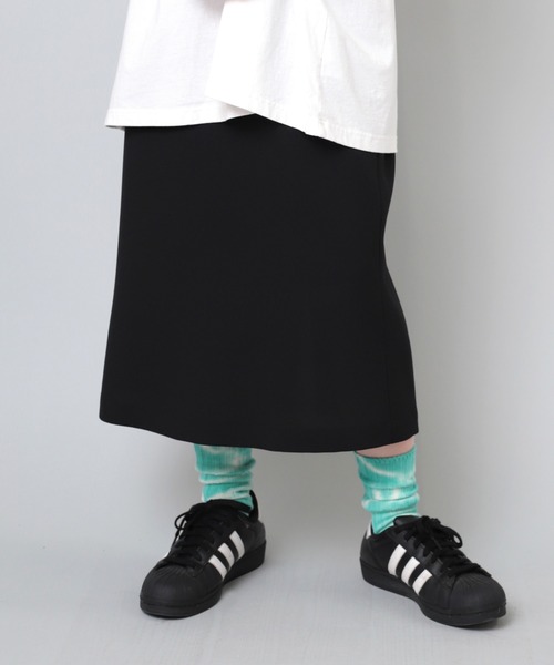 RNA（アールエヌエー）の「G1054 ルーズタイトスカート（スカート・レディース・ブラック/ブルー/マスタード・MEDIUM）」の6枚目の写真