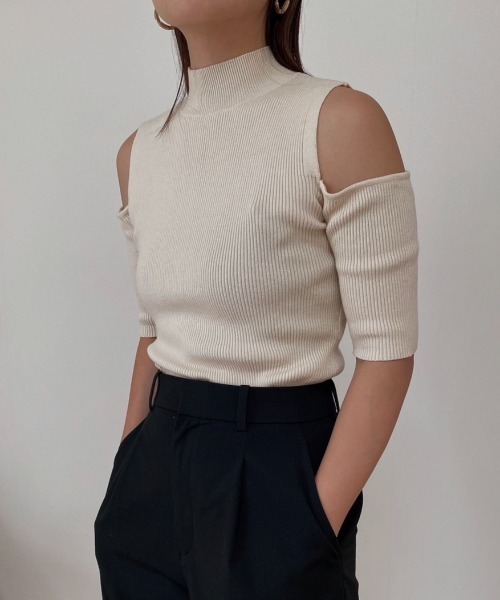 AMAIL（アマイル）の「Fashionable cut out tops（その他トップス・レディース・ライトグリーン/ブルー/ピンク/ホワイト・FREE）」の2枚目の写真