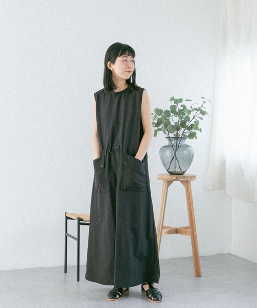 FORK&SPOON（フォークアンドスプーン）の「FORK&SPOON　ドローコードワンピース（ワンピース・レディース・ベージュ/ブラック・2/1）」の14枚目の写真