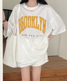 夏に欠かせない一枚、BROOKLYNプリントオーバーTシャツ
