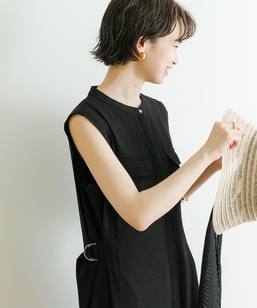 URBAN RESEARCH（アーバンリサーチ）の「サイドベルトジレワンピース（ワンピース・レディース・ブラック/カーキ・FREE）」の6枚目の写真