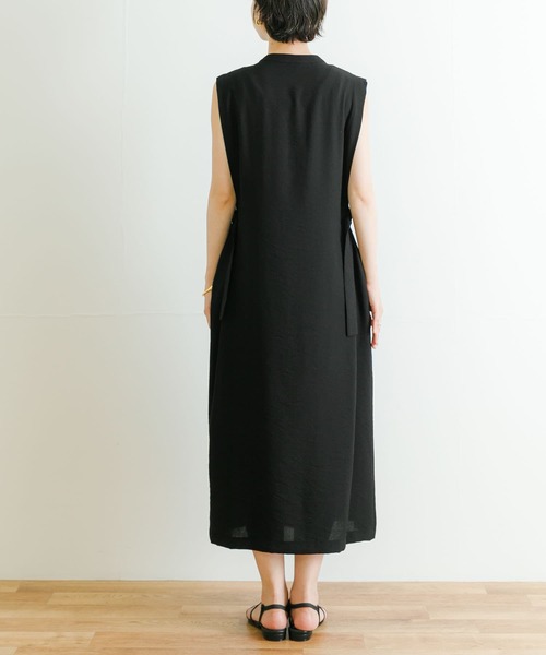 URBAN RESEARCH（アーバンリサーチ）の「サイドベルトジレワンピース（ワンピース・レディース・ブラック/カーキ・FREE）」の15枚目の写真