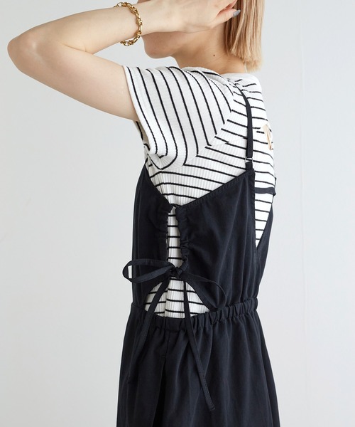 w closet（ダブルクローゼット）の「サイドオープンキャミサロペット（つなぎ/オールインワン・レディース・キナリ/ブラック・FREE）」の14枚目の写真