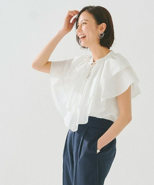 ボリュームフリルブラウス