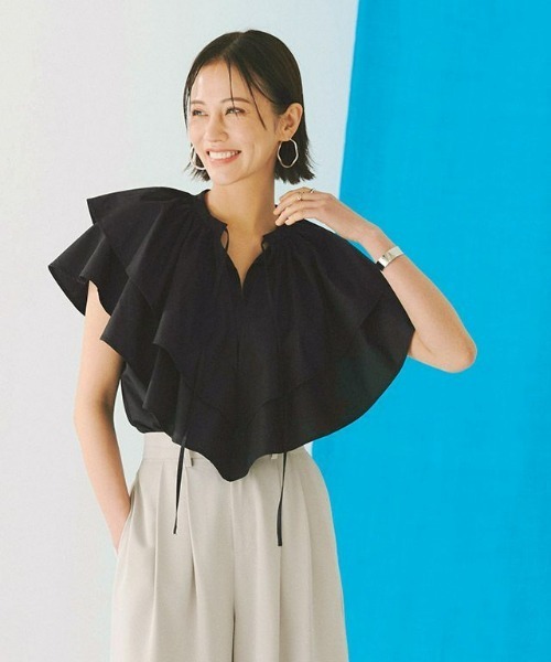 ボリュームフリルブラウス