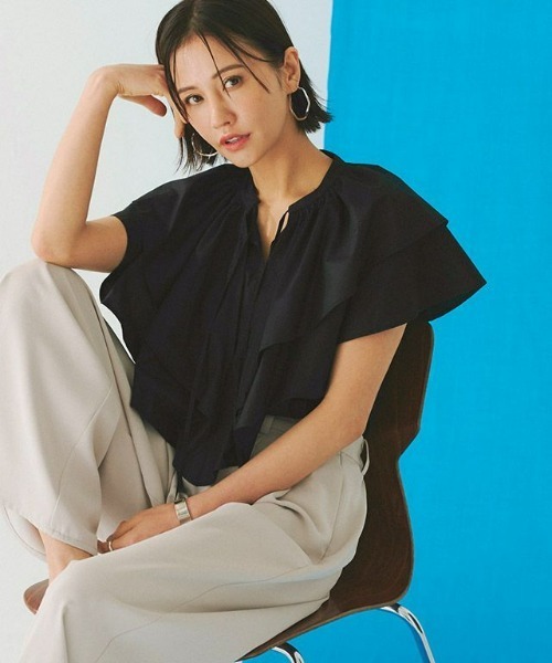 ボリュームフリルブラウス