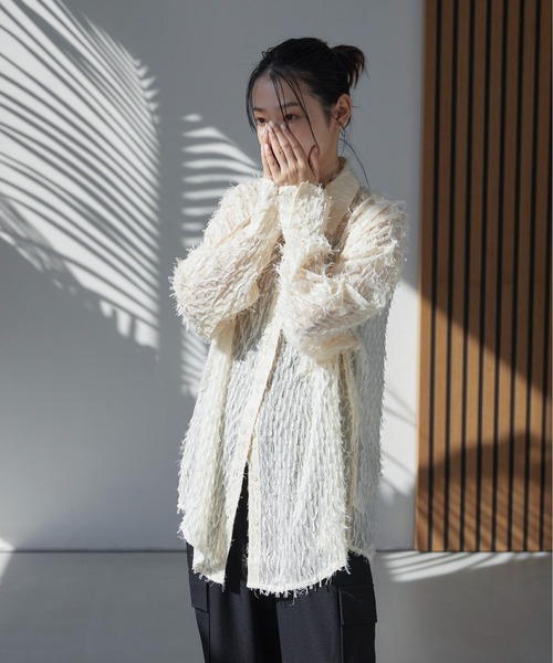 feepur（フェピュール）の「フェザーライクオーバーシアーシャツ（シャツ/ブラウス・レディース・ブラック/アイボリー・MEDIUM）」の7枚目の写真