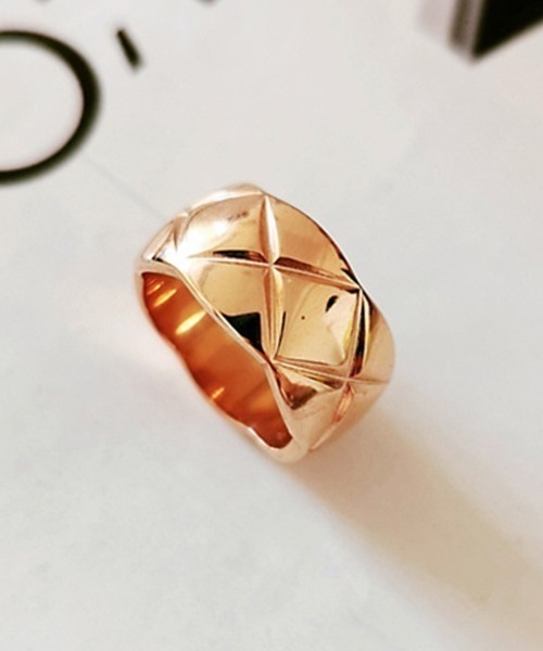 Coo+i（クーイ）の「キルティングメタルリング 5mm  10mm幅　2type（リング・レディース・ピンクゴールド/ゴールド系その他/ピンク系その他/シルバー系その他/ゴールド/シルバー・19号/9号/11号/13号/21号/16号）」の12枚目の写真