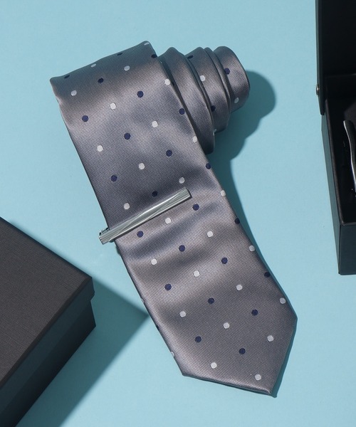 THE SHOP TK (ザ ショップ ティーケー )の「ネクタイ&タイピン ギフトBOXセット(ネクタイ・メンズ・ブルー系その他/ダークグリーン系1/ブルー系1/グレー系1/ブラウン系4/ダークグリーン系5/ブルー系5/ピンク系9/ワイン系1/グレー系4/ネイビー系3/ネイビー系5/ブルー系6/ネイビー系7・99)」の3枚目の写真