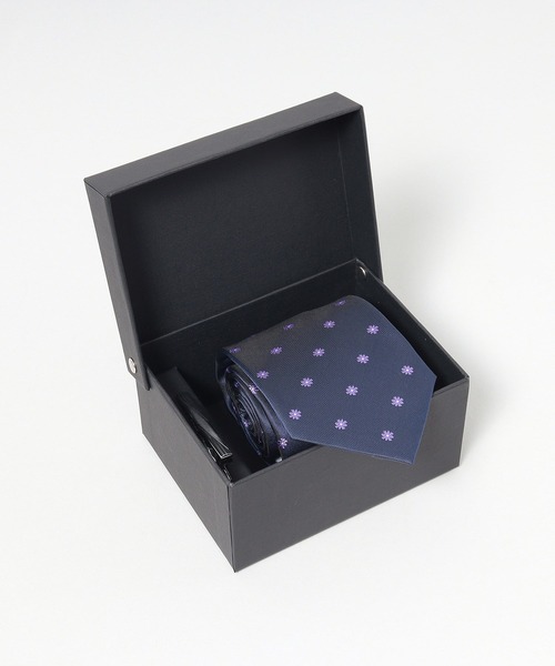 THE SHOP TK (ザ ショップ ティーケー )の「ネクタイ&タイピン ギフトBOXセット(ネクタイ・メンズ・ブルー系その他/ダークグリーン系1/ブルー系1/グレー系1/ブラウン系4/ダークグリーン系5/ブルー系5/ピンク系9/ワイン系1/グレー系4/ネイビー系3/ネイビー系5/ブルー系6/ネイビー系7・99)」の8枚目の写真