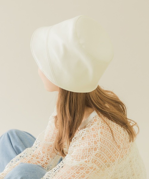 SMELLY（スメリー）の「フロントラインフェイクレザーハット（ハット・レディース・ブラック/アイボリー・-）」の8枚目の写真