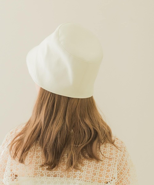 SMELLY（スメリー）の「フロントラインフェイクレザーハット（ハット・レディース・ブラック/アイボリー・-）」の10枚目の写真