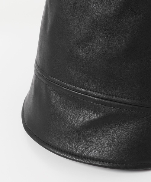 SMELLY（スメリー）の「フロントラインフェイクレザーハット（ハット・レディース・ブラック/アイボリー・-）」の22枚目の写真