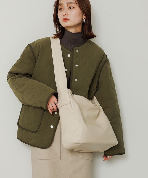 SENSE OF PLACE by URBAN RESEARCH(センスオブプレイスバイアーバンリサーチ)の「ソフトビッグショルダーバッグ(ショルダーバッグ・レディース・アイボリー/モカ/ブラック・ONE)」の6枚目の写真