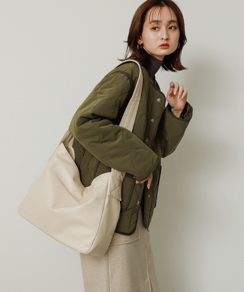 SENSE OF PLACE by URBAN RESEARCH(センスオブプレイスバイアーバンリサーチ)の「ソフトビッグショルダーバッグ(ショルダーバッグ・レディース・アイボリー/モカ/ブラック・ONE)」の8枚目の写真