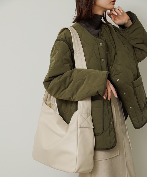 SENSE OF PLACE by URBAN RESEARCH(センスオブプレイスバイアーバンリサーチ)の「ソフトビッグショルダーバッグ(ショルダーバッグ・レディース・アイボリー/モカ/ブラック・ONE)」の9枚目の写真