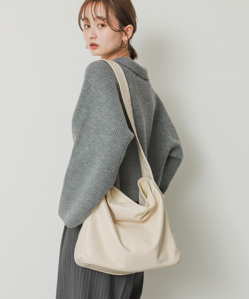 SENSE OF PLACE by URBAN RESEARCH(センスオブプレイスバイアーバンリサーチ)の「ソフトビッグショルダーバッグ(ショルダーバッグ・レディース・アイボリー/モカ/ブラック・ONE)」の11枚目の写真