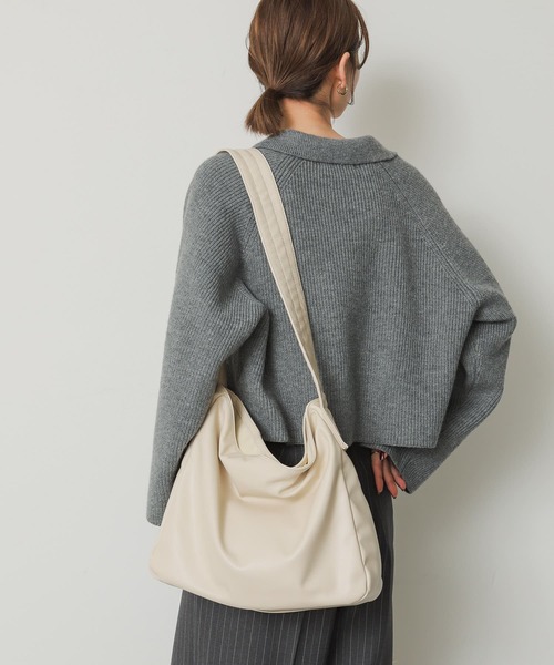 SENSE OF PLACE by URBAN RESEARCH(センスオブプレイスバイアーバンリサーチ)の「ソフトビッグショルダーバッグ(ショルダーバッグ・レディース・アイボリー/モカ/ブラック・ONE)」の12枚目の写真