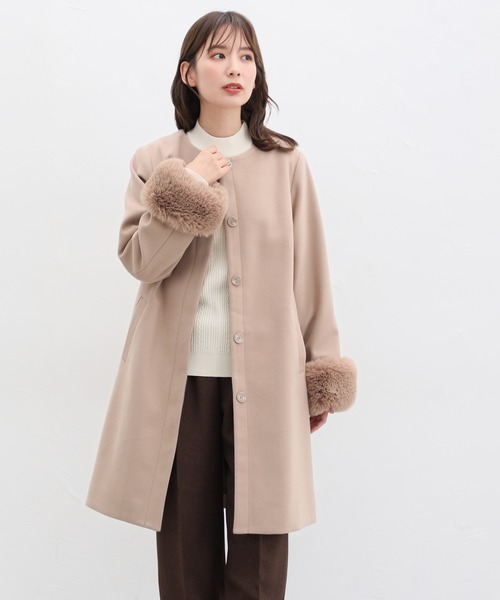 Honeys(ハニーズ)の「ファー付ノーカラーコート(ノーカラーコート・レディース・アイボリー/ネイビー/ライトグレー/モカ・S/M/L/LL/3L)」の8枚目の写真