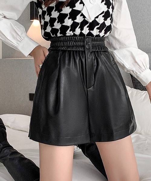 SHEENA(シーナ)の「ウエストゴムエコレザーショートパンツ(その他パンツ・レディース・ブラウン/ブラック・M)」の5枚目の写真
