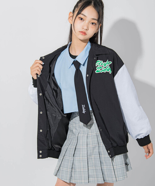 ZIDDY（ジディ）の「【 ニコ☆プチ 掲載 】サガラ刺繍バイカラースタジャン(130~160cm)（スタジャン・キッズ・ブラック/グリーン・150cm/160cm/130cm/140cm）」の7枚目の写真