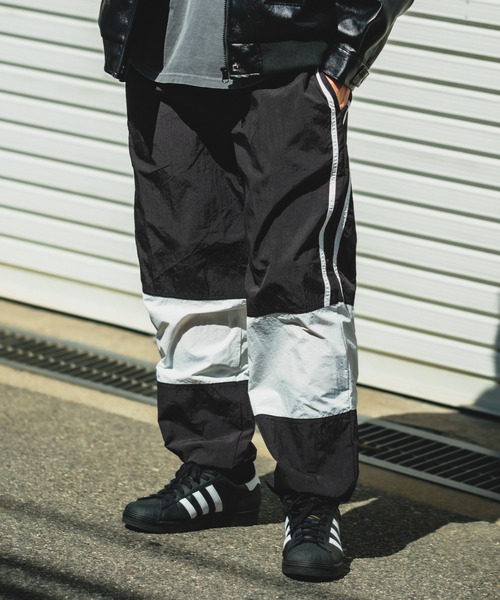 improves（インプローブス）の「【UAU】ナイロンタスラン ジョガーパンツ（その他パンツ・メンズ・ホワイト/ブラック/ブルー・MEDIUM/LARGE）」の3枚目の写真