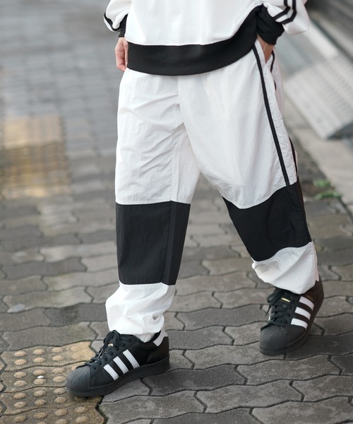 improves（インプローブス）の「【UAU】ナイロンタスラン ジョガーパンツ（その他パンツ・メンズ・ホワイト/ブラック/ブルー・MEDIUM/LARGE）」の4枚目の写真