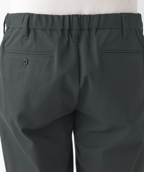 無印良品(ムジルシリョウヒン)の「裏起毛ストレッチツイルテーパードパンツ(チノパンツ・メンズ・ダークグレー/ブラック/ブラウン系/ベージュ系1・L/XS/S/XL/M/XXL)」の20枚目の写真