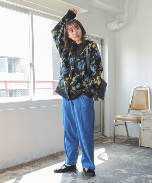 niko and...（ニコアンド）の「アソートモチーフ起毛Vカーディガン（カーディガン/ボレロ・レディース・チャコール/ブラック/アイボリー・FREE）」の5枚目の写真