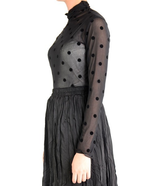 カプリシューレマージュ　シースルー水玉　黒トップス CAPRICIEUX LE'MAGE｜カプリシュレマージュのトップス（ブラック