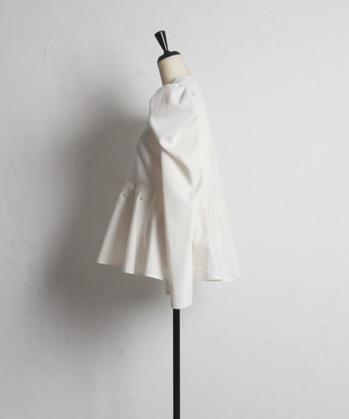 tocco closet（トッコ　クローゼット）の「【ZOZO限定】パール付きペプラムプルオーバー（Tシャツ/カットソー・レディース・オフホワイト/ブラック・M）」の22枚目の写真