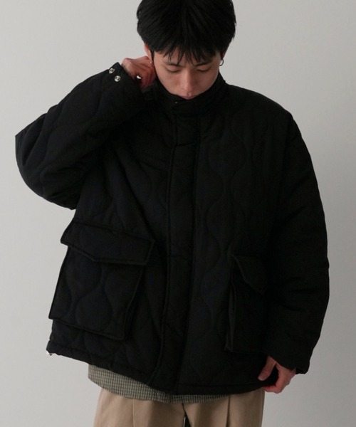 Bargiee（バージー）の「STANDCOLLAR QUILTING BLOUSON（ブルゾン・メンズ・アイボリー/ブラック・FREE）」の2枚目の写真