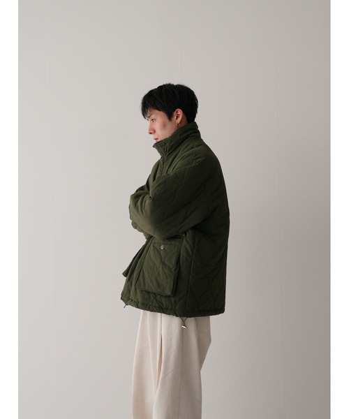 Bargiee（バージー）の「STANDCOLLAR QUILTING BLOUSON（ブルゾン・メンズ・アイボリー/ブラック・FREE）」の5枚目の写真