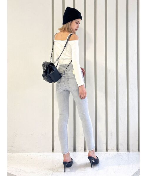 GYDA(ジェイダ)の「カシュクールデザインオフショルトップス(Tシャツ/カットソー・レディース・ブラック/オフホワイト/ミント・FREE)」の15枚目の写真