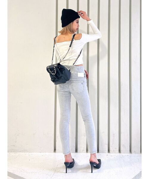 GYDA(ジェイダ)の「カシュクールデザインオフショルトップス(Tシャツ/カットソー・レディース・ブラック/オフホワイト/ミント・FREE)」の16枚目の写真