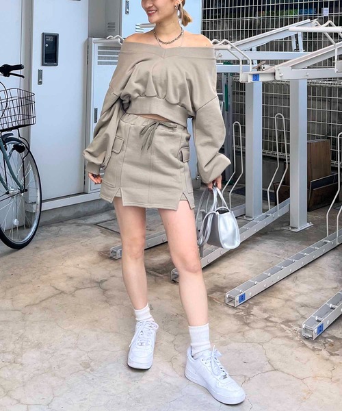 SPIRALGIRL（スパイラルガール）の「スウェットオフショルトップス（スウェット・レディース・ホワイト/グレー/カーキ・FREE）」の14枚目の写真