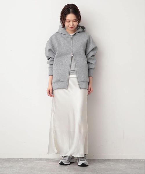 SLOBE IENA（スローブイエナ）の「《WEB限定/追加4》ボリュームジップアップフーディー（パーカー・レディース・グレー・FREE）」の2枚目の写真