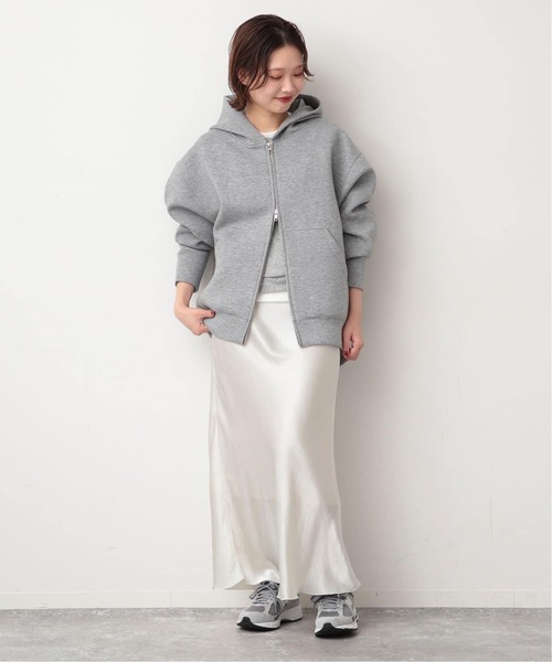 SLOBE IENA（スローブイエナ）の「《WEB限定/追加4》ボリュームジップアップフーディー（パーカー・レディース・グレー・FREE）」の3枚目の写真