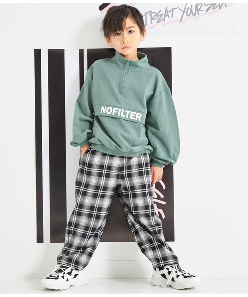 ANAP kids（アナップキッズ）の「ハーフジップバックロゴミニ裏毛トレーナー【親子お揃い】（スウェット・キッズ・オフホワイト/カーキ/ブラック・110cm/120cm/130cm）」の17枚目の写真