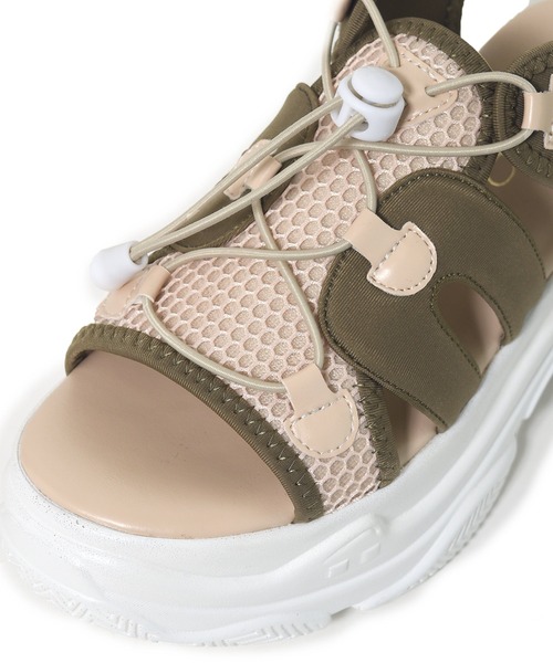 w closet（ダブルクローゼット）の「メッシュ切替スポサン（サンダル・レディース・オフホワイト/カーキ/ブラック・M/L）」の6枚目の写真