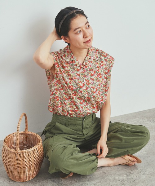 CHILD WOMAN(チャイルドウーマン)の「【WEB別注】リバティ小花柄 開襟フレンチスリーブブラウス(シャツ/ブラウス・レディース・ブラック/ベージュ/ブルー・FREE)」の17枚目の写真