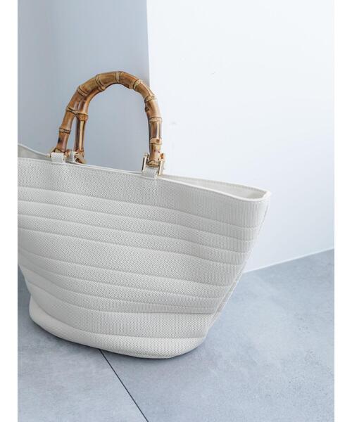 Te chichi（テチチ）の「バンブーハンドルニットトートバッグ（ハンドバッグ・レディース・オフホワイト/ブラック・F）」の6枚目の写真