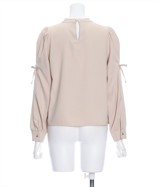 clear（クリア）の「≪再入荷≫袖リボンパフスリーブ長袖ブラウス[オフィスカジュアル 着回し抜群 大人]（シャツ/ブラウス・レディース・ベージュ/ピンク/オフホワイト・F）」の7枚目の写真
