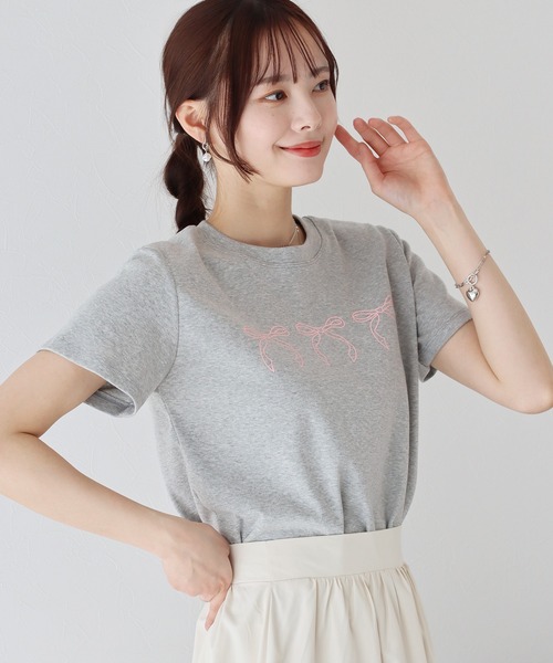 BLUEEAST（ブルーイースト）の「リボンプリントTシャツ（Tシャツ/カットソー・レディース・グレー/ホワイト/ネイビー・MEDIUM）」の5枚目の写真