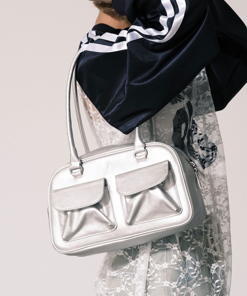 CIAOPANIC（チャオパニック）の「ダブルポケットボストンバッグ（ハンドバッグ・レディース・ブラック/シルバー/グリーン・FREE）」の3枚目の写真